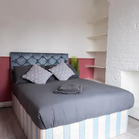 5C- Stylish Urban Retreat - Spacious 2 Bed Flat London Exterior photo