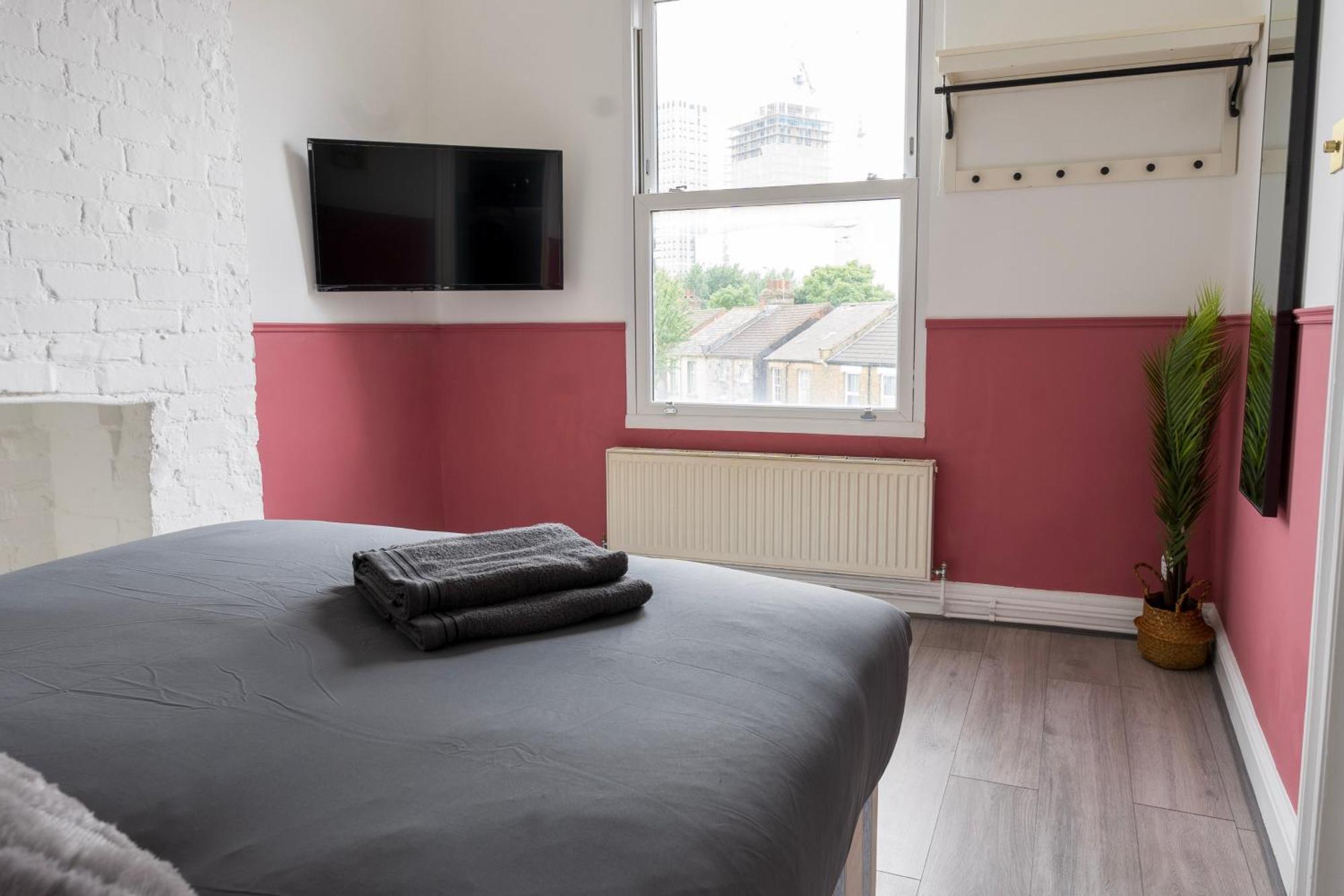 Apartamento 5c- Stylish Urban Retreat - Spacious 2 Bed Flat *