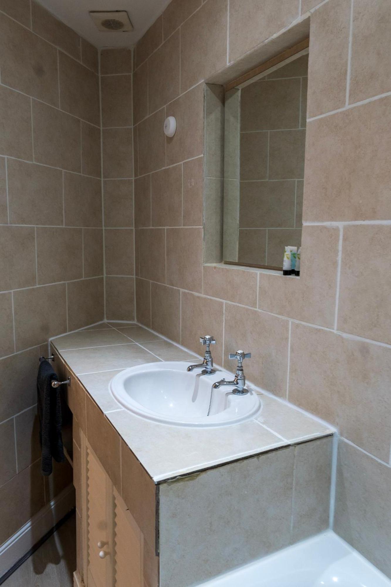 5c- Stylish Urban Retreat - Spacious 2 Bed Flat Apartamento Londres