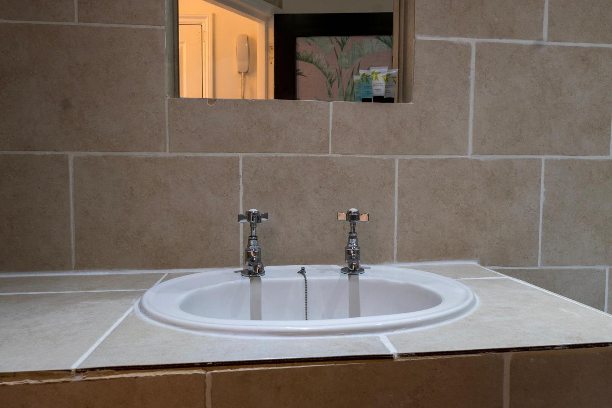 5c- Stylish Urban Retreat - Spacious 2 Bed Flat Apartamento *