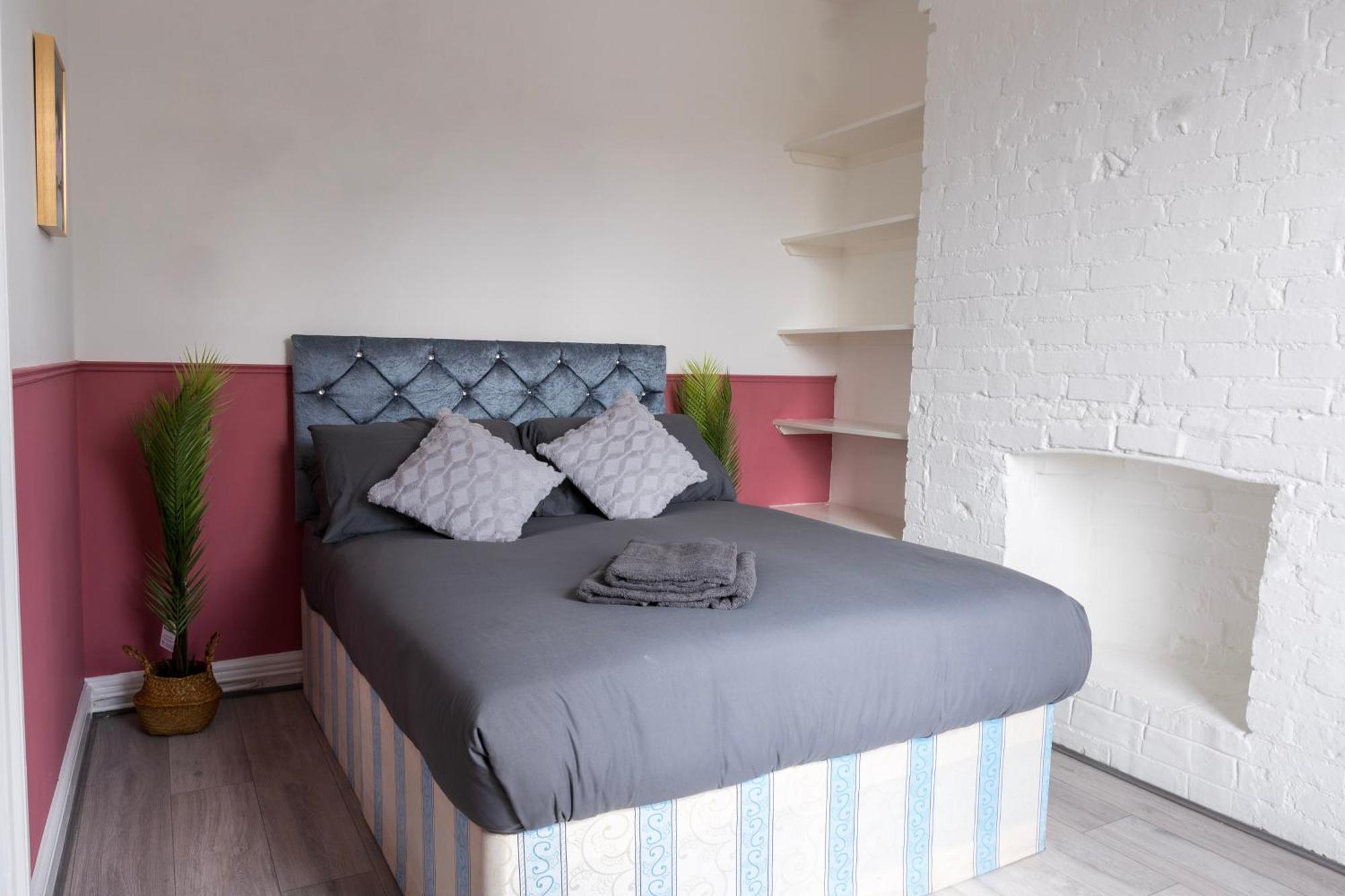 Apartamento 5c- Stylish Urban Retreat - Spacious 2 Bed Flat Londres