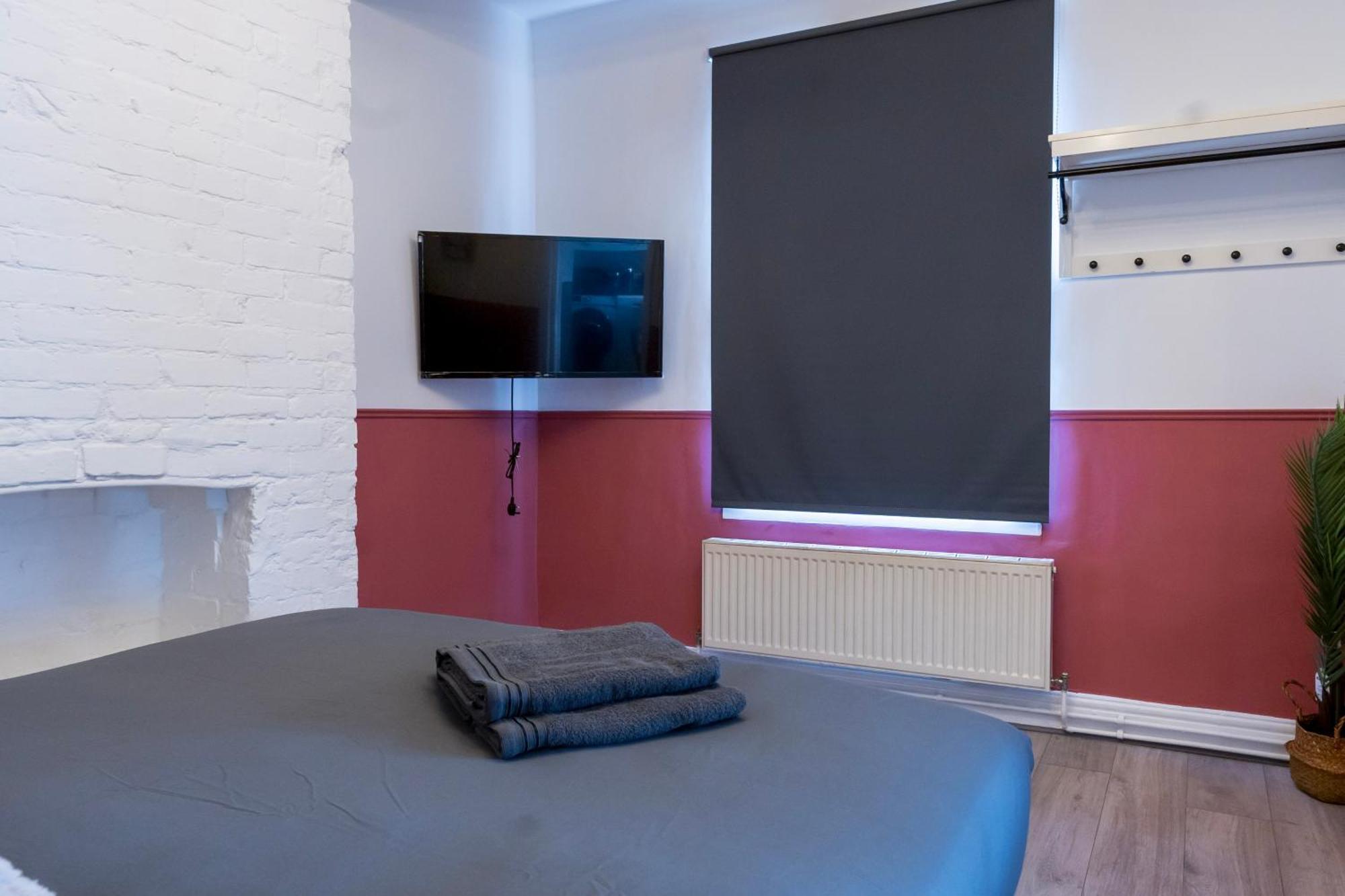 Апартаменты 5c- Stylish Urban Retreat - Spacious 2 Bed Flat *